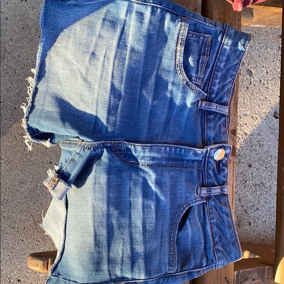 three pair of American eagle shorts - Picture 1 of 7